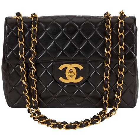 chanel logo bag